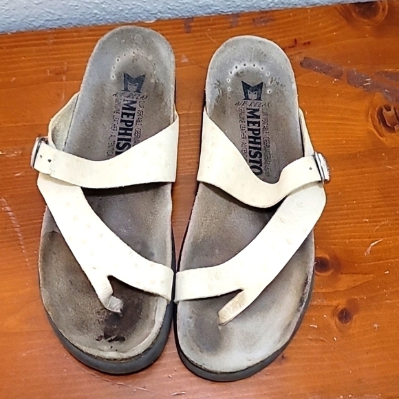 MEPHISTO HELEN WOMEN'S  LEATHER SANDAL IN CREAM SIZE 42 OR 11.5 - Picture 2 of 10